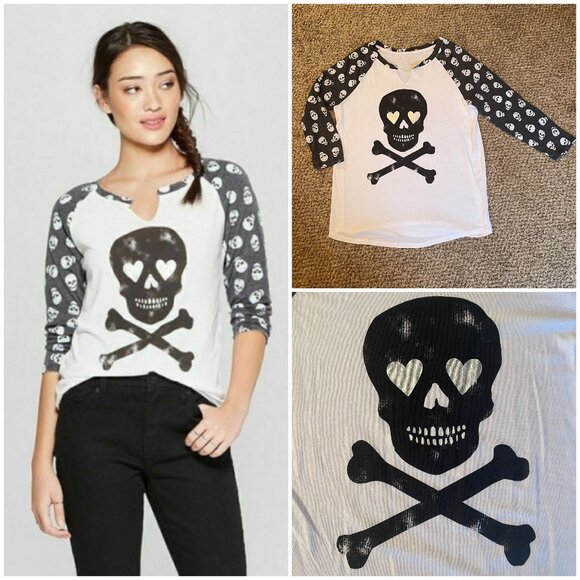 NWOT Size Grayson Threads Skull Crossbones gray white tissue tee quarter sleeves - Picture 1 of 11